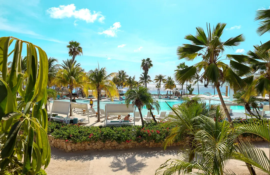 Van Der Valk Plaza Resort Bonaire-1